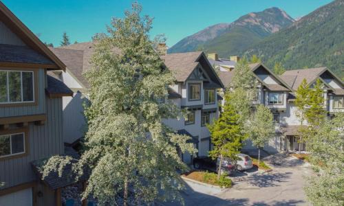 Hearthstone Townhomes by StayIn
