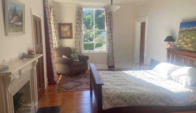 Heritage apartment attached to character home with pool in central Nelson.