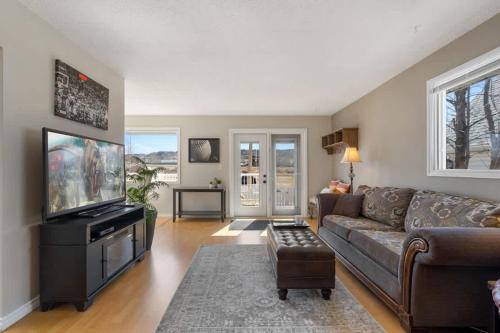 Hoodoo Hideout - 2BR House - Family Retreat - King Suite