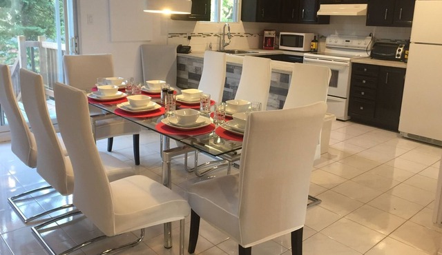 House 2floors next to metro 1500sqft, luminous