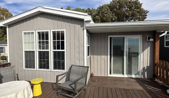 Lakeview Sherkston Shores Cottage with Lifted Golf Cart