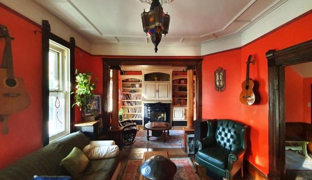 Le Salon des Inconnus