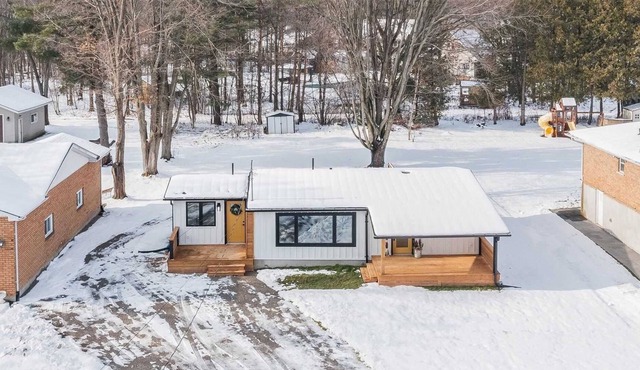 Lovely Cottage near Sandy Beach