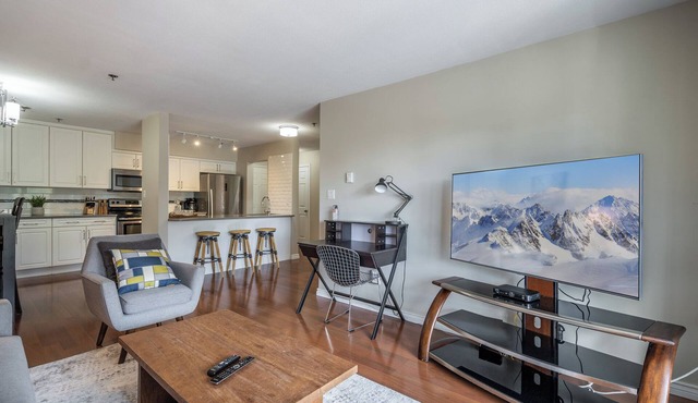 Luxury Top Floor 2 Bedroom Condo