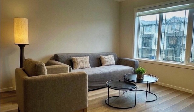 Marvelous Newly Built Three-Level Townhome in Airdrie