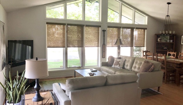 MINUTES TO THE BEACH IN GRAND BEND VILLAGE!!!