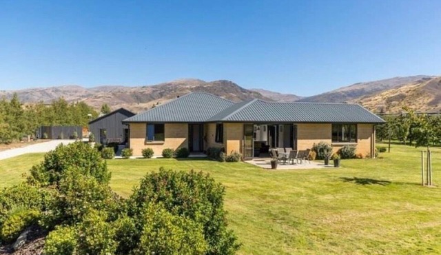 Modern private suite on local cherry orchard