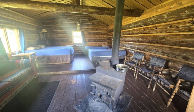Moose Cabin at Sikanni Ranch