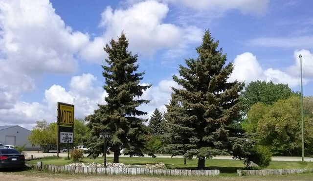 Moosomin Motel