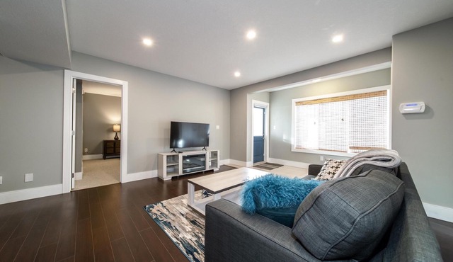 NEW! Modern and Spacious Basement suite w Walk out.