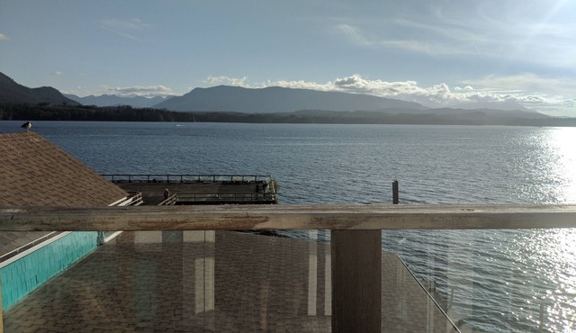 Nimpkish Hotel