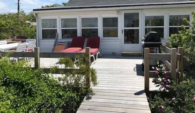 Oceanfront Oasis: Sunny Deck w/ Amazing Views