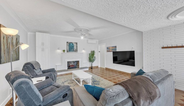 Parkside Flat #5 - Seacliff Beach Suites