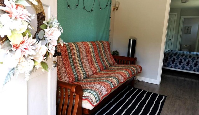 Pasadena suite with private entrance