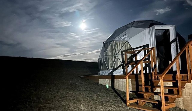 Peaceful Dome on the Plains of Alberta, Perfect for a Serene Weekend to Reconnect with Nature