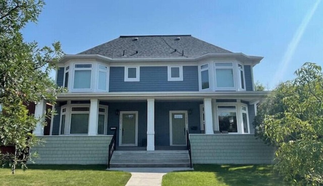 Peaceful Historic 3 Bedroom hideaway, Walkable to Calgary's Greatest Attractions