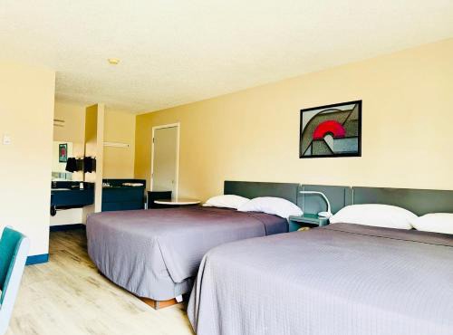 Plains Motor Inn