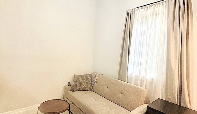 Private and Cozy Loft Close to the Airport in Etobicoke