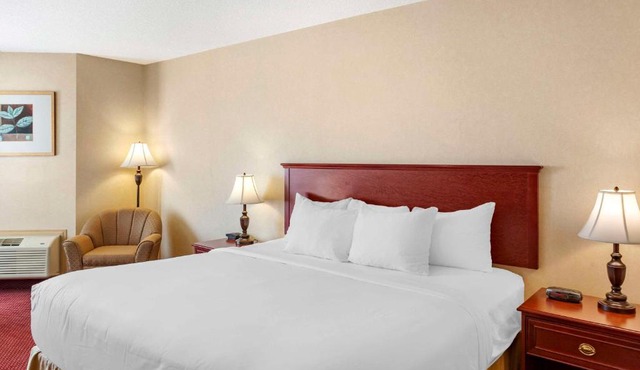 Quality Inn & Suites Edmonton International Airport