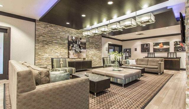 Quattro Hotel & Conf. Centre, an Ascend Collection Hotel