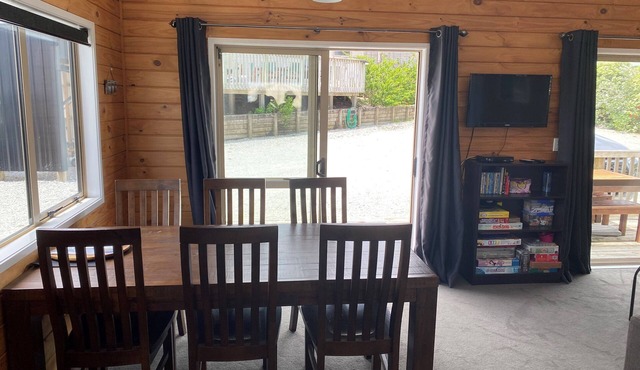 Rowlys Resort Back Bach suitable for family of 4 or 2 couples