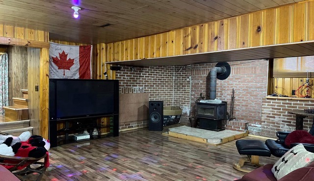 Rustic Chalet in Rawdon