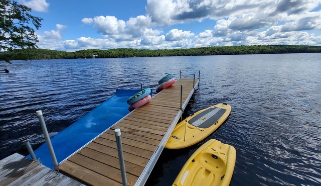 Rustic Waterfront Oudaze Lake Cottage