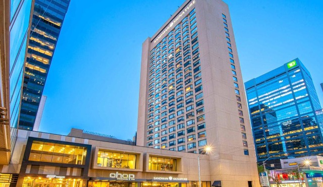 Sandman Signature Edmonton Downtown Hotel