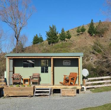 Shepherds Hut Gateway to Tekapo and the MacKenzie District