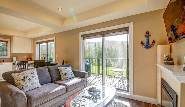 Shore 2 Please - Lower Unit,BRIGHT/Mountain views