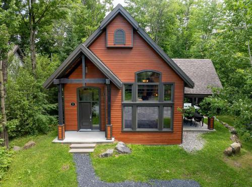 Spa & Pool table - Ivy Cottage