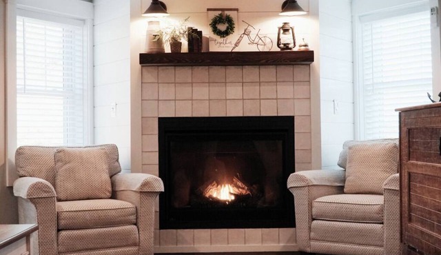 Spacious 2BR Condo - Minutes to DT Mystic