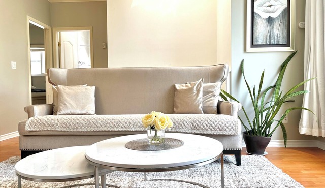Spacious and Bright Unit in Central Vancouver Close to Downtown and YVR