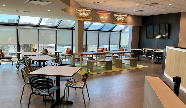 Spark by Hilton Montreal Brossard