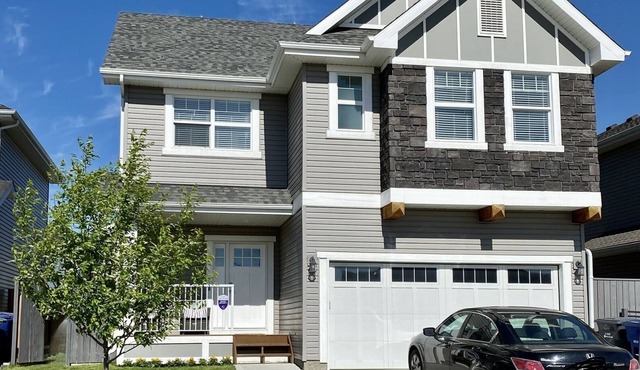 Stonebridge Peace Home - 5 mins from business area.