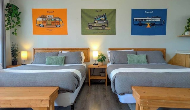 Studio 8 | 2 Min Waterfront | BBQ & Fireplace