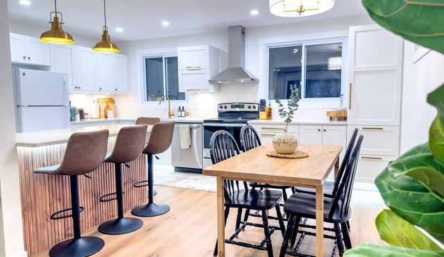 Stylish Newly-Renovated Home in a Central Location