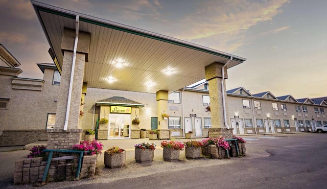 Super 8 by Wyndham Drayton Valley