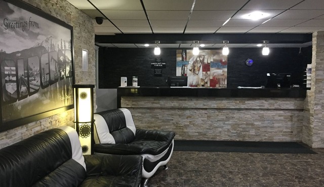 Super 8 by Wyndham Red Deer