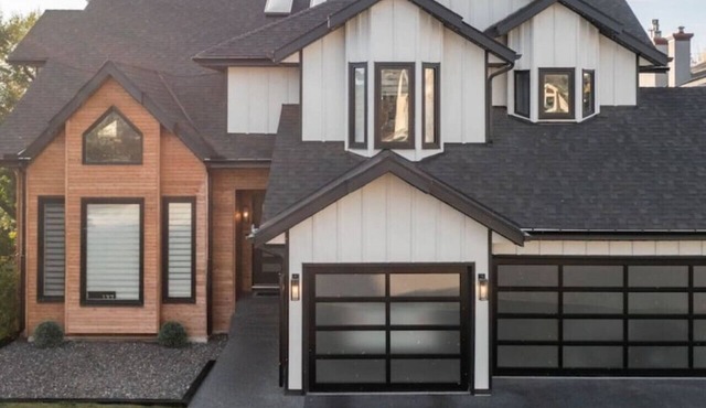 Super Fun House w/Great Location. Perfect for Large Families.