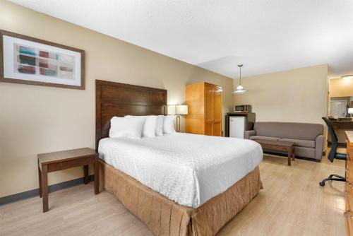 SureStay Plus Hotel by Best Western Salmon Arm