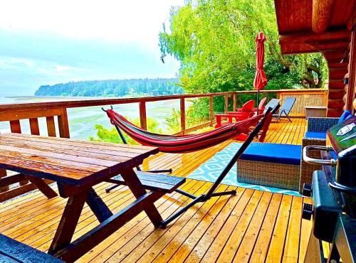 The Beach House Texada - Gillies Bay Favourite Cabin