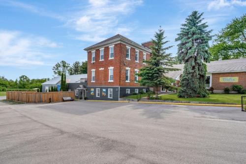 The Bloomfield Inn