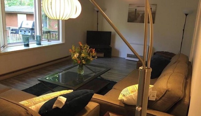 Touch of Glass Cottage in Bayfield