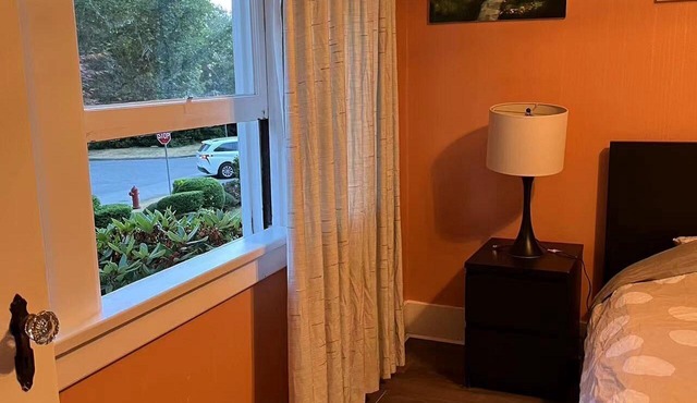 Tranquil 4BD Garden Retreat near UBC