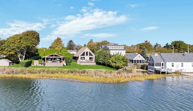 Tranquil Waterfront A-Frame Retreat in Southampton