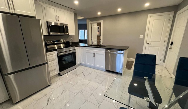 Two Bedroom Luxury apartment in Walkerville.