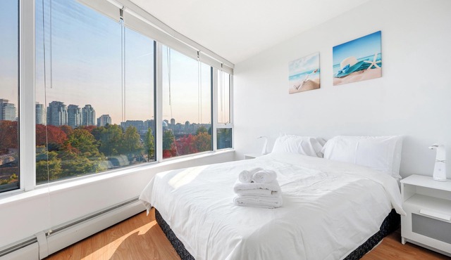 ★Unique★ 3br/2ba Beautiful Garden View Pool+Hot Tub+Sauna+Large Free Parking