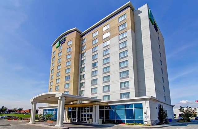 3-Star Hotel ∙ Holiday Inn Express Hotel & Suites Toronto - Markham, an IHG Hotel