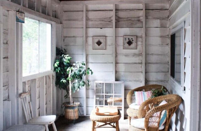 Algonquin Park Area Waterview Cottage - Madawaska, Ontario, Canada.
